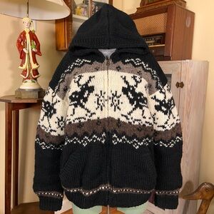 Vintage Chunky Wool Hoodie Sweater Fair Isle Reindeer outdoor Handmade Cowichan